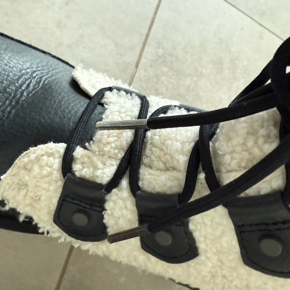 Sorel Women’s Explorer II Joan Boot. Size 7.5. Black/Sea Salt. - Picture 9 of 11